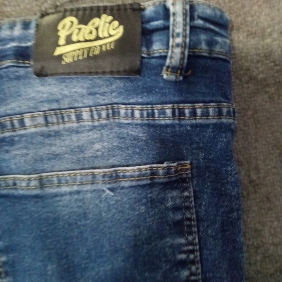 Public Supply Co distressed denim shorts, size 36 - Picture 4 of 4
